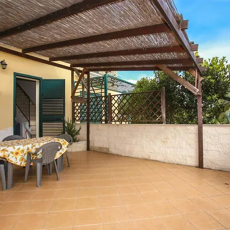 Casa Madera Tatil Evi Sampieri